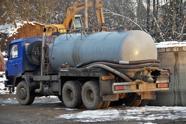 camion-aspirateur sur son chantier