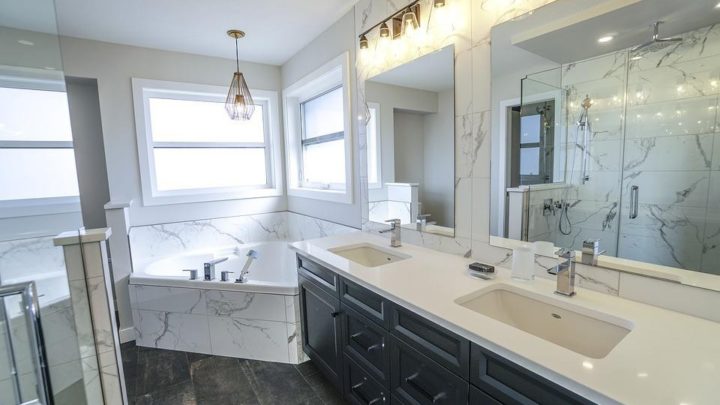 Les avantages du carrelage en marbre dans la salle de bain