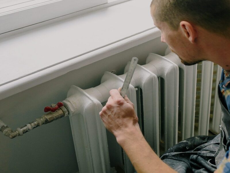 Comment réparer un radiateur électrique qui fuit ?