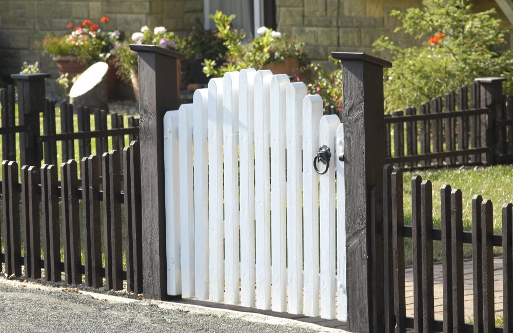 Quel type de clôture privilégier pour mon jardin ? Le guide pratique pour tous les budgets